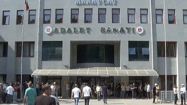 Manavgat Belediyesine yönelik 'rüşvet' davası sanıklarının yargılanması sürüyor