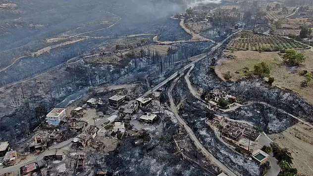 Manavgat'taki yangında hayatını kaybedenlerin sayısı 3'e yükseldi
