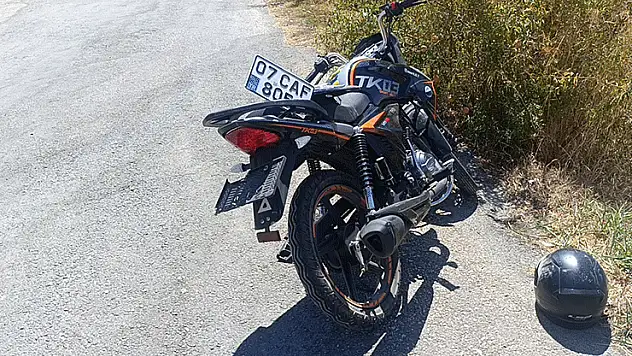 Manavgat'ta kamyonetle çarpışan motosikletin sürücüsü yaralandı