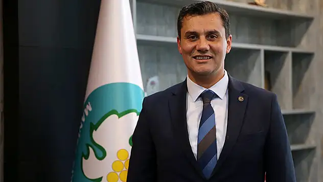 Manisa Büyükşehir Belediye Başkanı Ferdi Zeyrek hayatını kaybetti