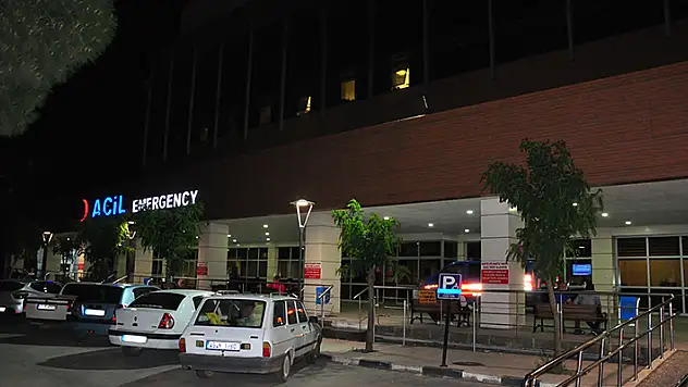 Manisa'da 24 fabrika işçisi, tavuk- pilavdan zehirlendi
