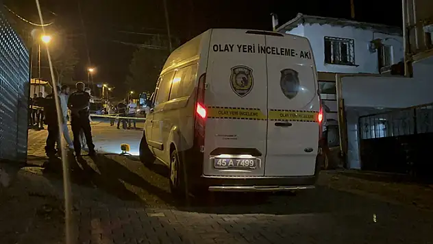 Manisa'da kayınpeder ile damadın tartışmasında kan aktı
