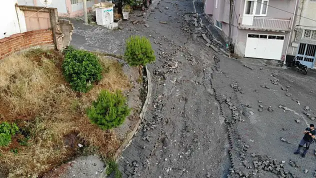 Manisa'da sel felaketi: 17 ev hasar gördü
