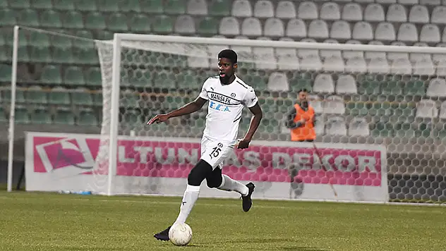 Manisa FK, Ba'nın sözleşmesini uzattı