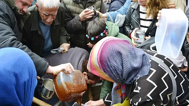 Manisa'da mesir karma töreninde izdiham