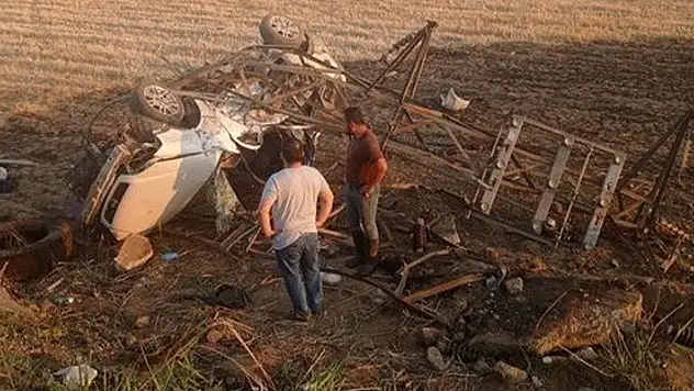 Manisa'da otomobil tarlaya uçtu: 1 ölü
