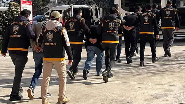 Manisa'da yaklaşık 30 milyon liralık fabrika soygunu güvenlik kamerasında