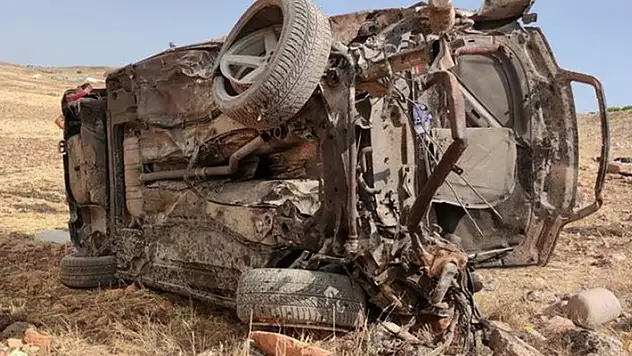 Mardin'de otomobil takla attı: 2 asker hayatını kaybetti
