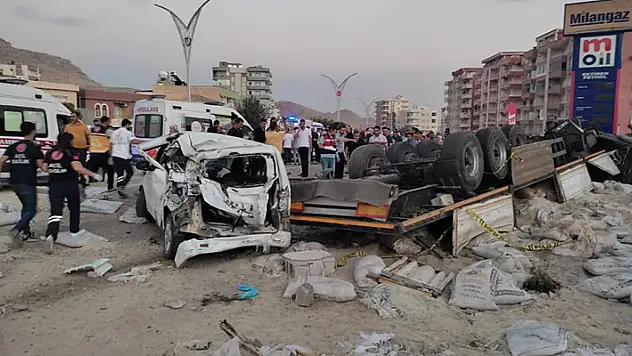 Mardin'deki korkunç kazada hayatını kaybedenlerin isimleri belli oldu