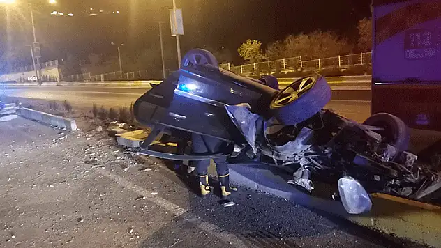 Mardin'de devrilen otomobilin sürücüsü yaralandı