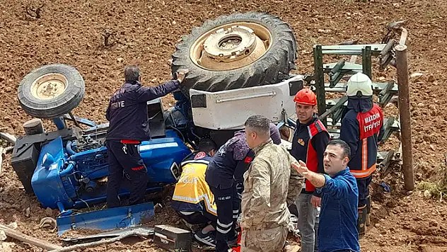 Mardin'de devrilen traktörün sürücüsü öldü
