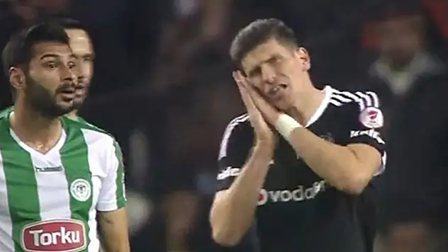 Mario Gomez'den hakeme ilginç tepki