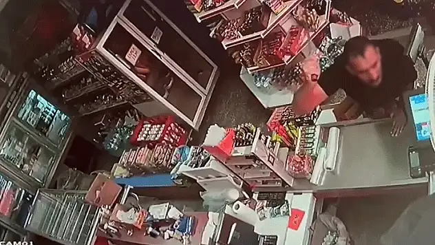 Market sahibine dondurma iadesi yüzünden saldıran şahıs tutuklandı