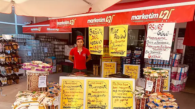 Marketim 42'den aşure ikramı