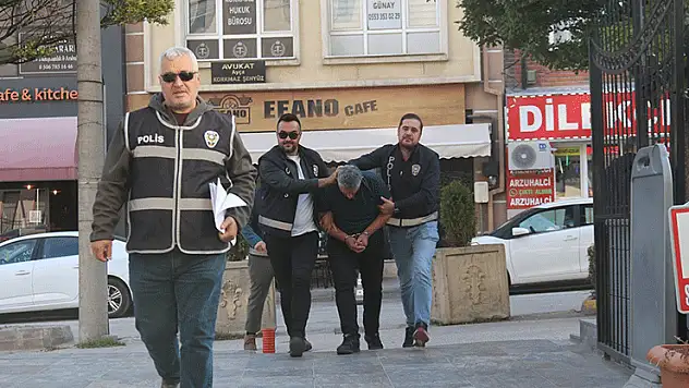 Markette çocuğunu tekmeleyen baba: 'Ani sinir patlamasıyla vurdum, pişmanım'