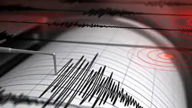 Marmara'da 4.8 büyüklüğünde deprem: İstanbul ve çevre illerde hissedildi