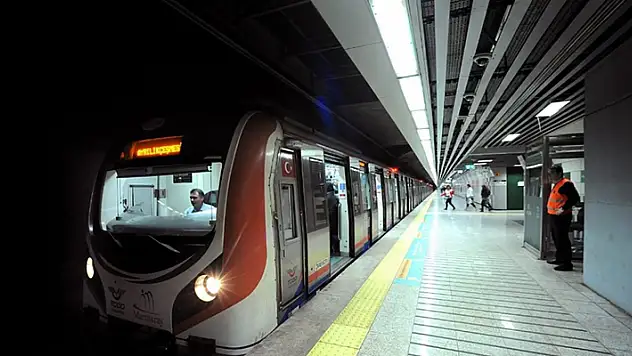 Marmaray ve Başkentray tren setlerindeki reklam alanları kiraya verilecek
