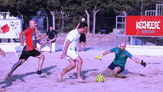 Masterler Plaj Futbolu Turnuvası'nda gözler finalde