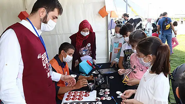 Matematikseverler Konya Bilim Merkezi'nde buluştu