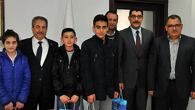 Mavi Bisiklet filminden Başkan Akkaya'ya ziyaret