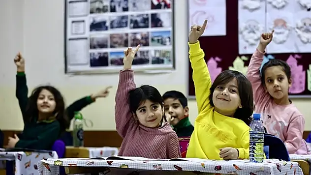 MEB'in yeni müfredatı gelecek yıldan itibaren kademeli uygulanmaya başlanacak

