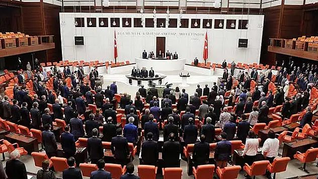 Meclis bugün toplanıyor