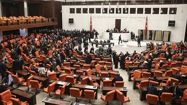 Meclis'e geliyor! 3600 ek gösterge, nafaka, hal yasası ve bedelli