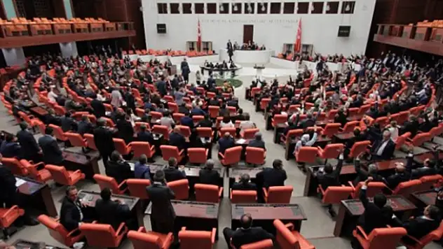 Meclis'te 'yeni anayasa' mesaisi başlıyor