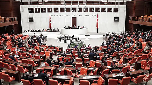 Meclis yeni vergi düzenlemesi için mesai yapacak