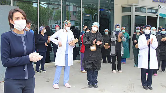 MEDAŞ'dan sağlıkçılara Anneler Günü sürprizi