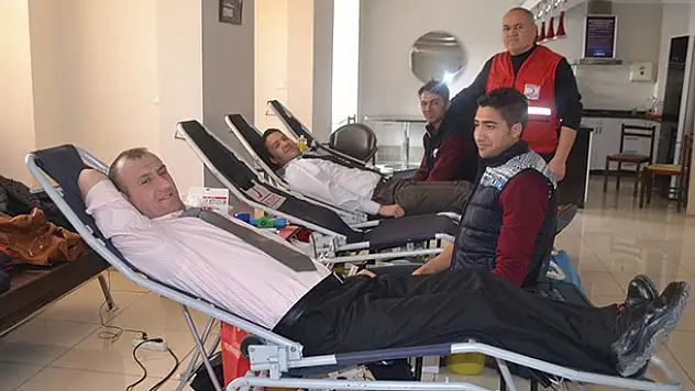 MEDAŞ ve MEPAŞ çalışanlarından kan bağışı