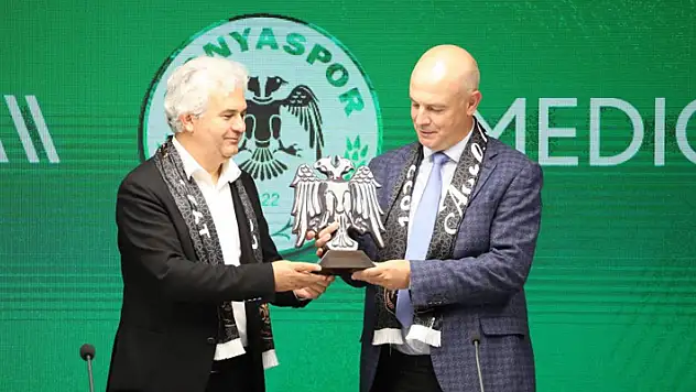 Medicana ile Konyaspor sağlık sponsorluğu anlaşmasını tazeledi
