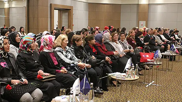 Medicana Konya Hastanesi Dünya Kadınlar Günü'nü Kutladı