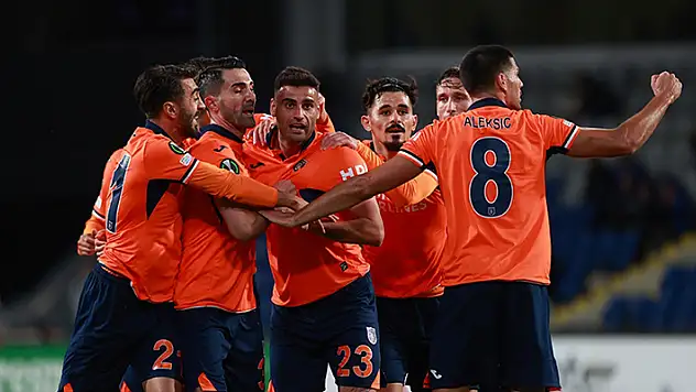 Medipol Başakşehir, UEFA Avrupa Konferans Ligi'nde yarın Fiorentina'ya konuk olacak
