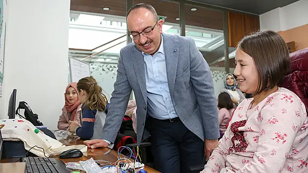 MEGA yaz okulu kayıtları başlıyor