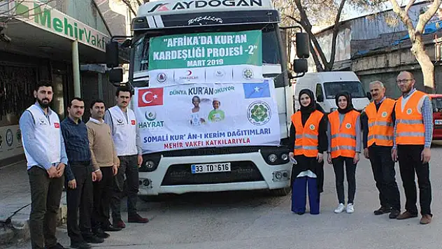 Mehir Vakfı'ndan Afrika'ya Kur-an'ı Kerim