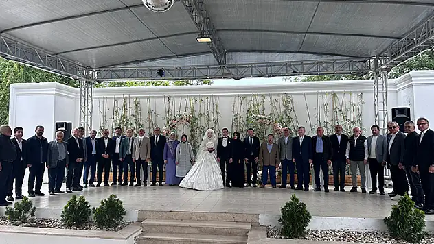 Mehmet Babaoğlu, kızını evlendirdi