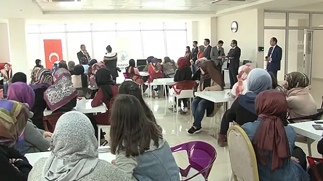 Mehmet Hançerli öğrencilerle biraraya geldi