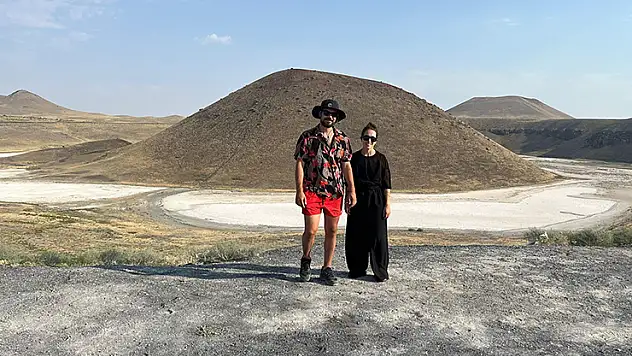 Meke Gölü, Acıgöl, obruklar turist çekiyor