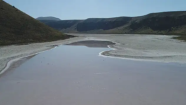Meke gölü kurusada hala ilgi çekiyor