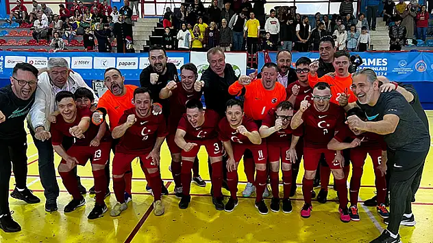 Meksika'yı yenen Down Sendrom Futsal Milli Takımı finalde
