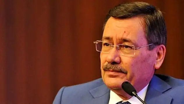Melih Gökçek'ten dikkat çeken tweet: 'Sabrımı taşırma, vallahi tozunu atarım'