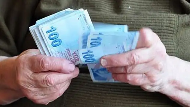 Memur emeklilerine ikramiye farkları ödenmeye başladı.