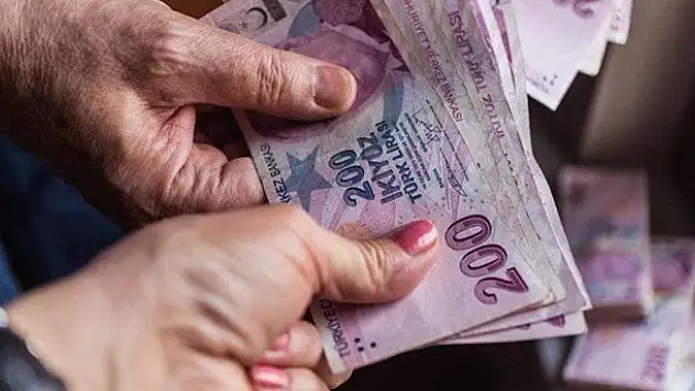Memur ve emeklilerin maaş zammı belli oldu