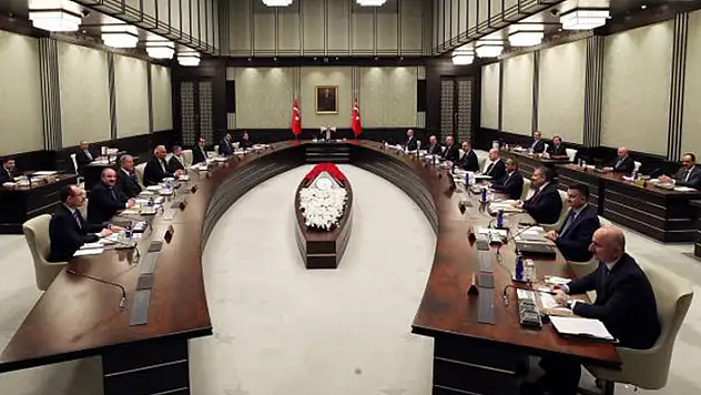 Memur ve emeklilerin maaş zammında nihai karar için gözler Kabine'de