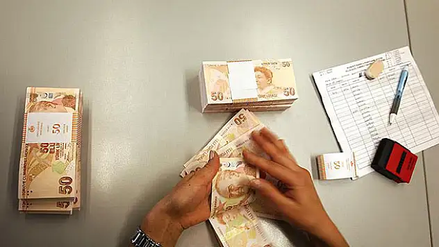 Memurlar da bayram ikramiyesi istiyor
