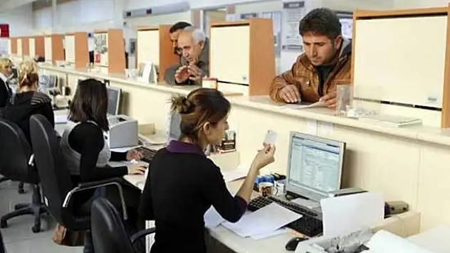 Memurlar dikkat! Bakan'dan kritik uyarı geldi