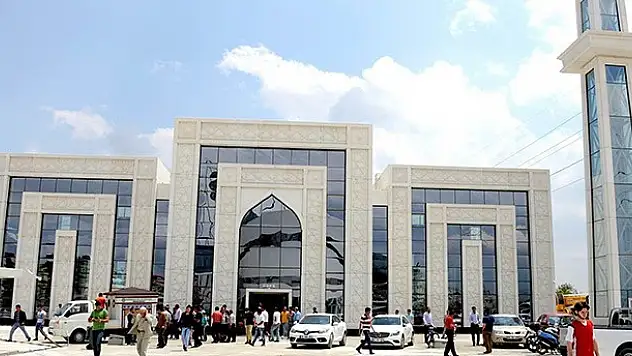 Meram'a Bin 800 Kişilik Cami