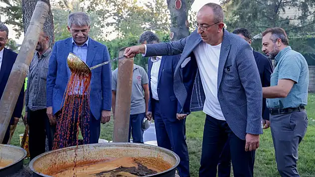 Meram Bağı'nda ikinci kez pekmez kaynatma etkinliği düzenlendi