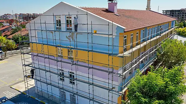 Meram Belediyesi ilçe genelindeki okulları yeni eğitim yılı için hazırlıyor
